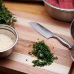 kitchen, cooking, knife, cilantro, mixing bowl, strainer bowl, strainer, kitchenware, parmesan, shredded cheese, shredded parmesan, cutting board, wood cutting board, kitchen, kitchen, kitchen, kitchen, cooking, cooking, cooking, cooking, cooking, knife, receitas, Receitas Saudáveis para o Dia a Dia